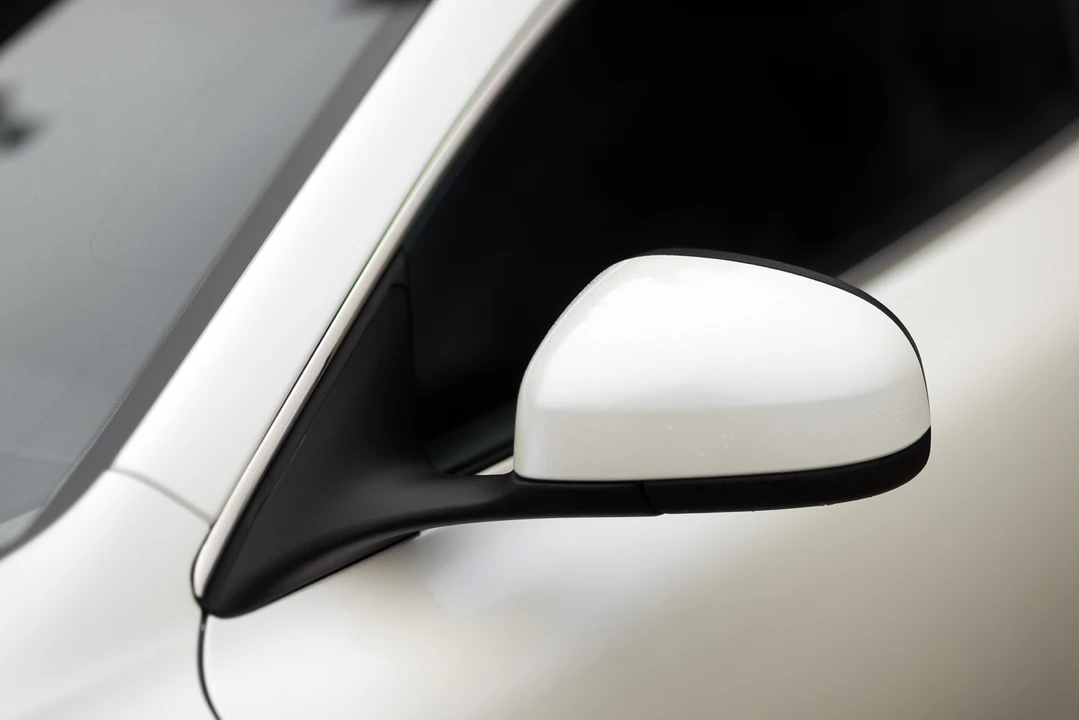 2016 Aston Martin DB9 - Image 27 of 31