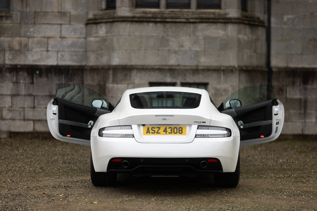 2016 Aston Martin DB9 - Image 12 of 31