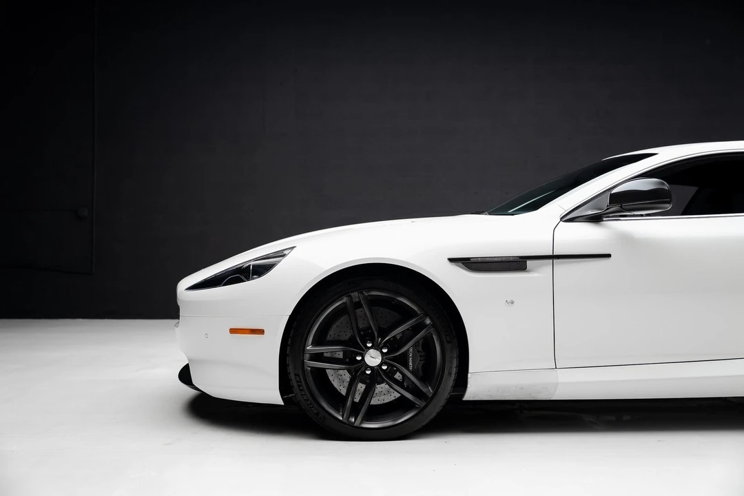 2016 Aston Martin DB9 - Image 18 of 21