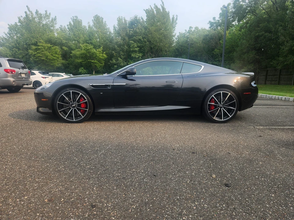 2016 Aston Martin DB9 - Image 28 of 31