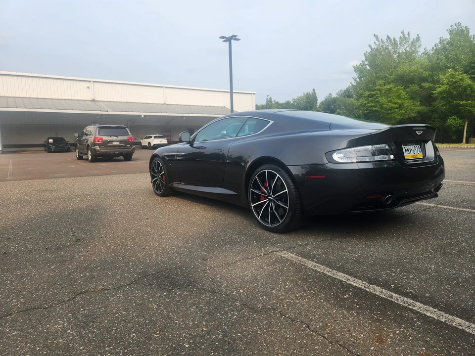 2016 Aston Martin DB9 - Image 24 of 31