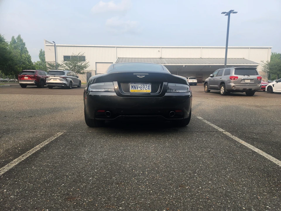 2016 Aston Martin DB9 - Image 19 of 31