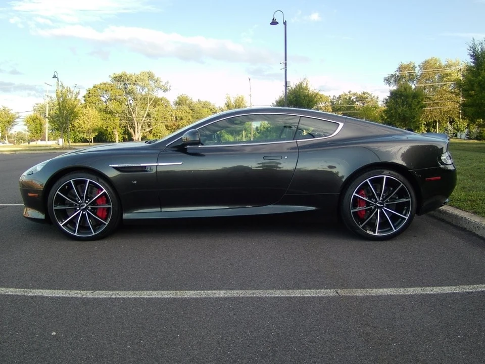 2016 Aston Martin DB9 - Image 27 of 31