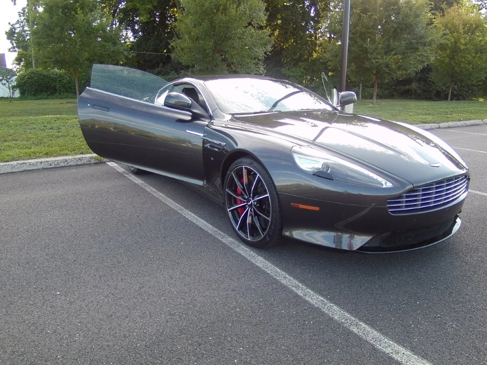 2016 Aston Martin DB9 - Image 10 of 31