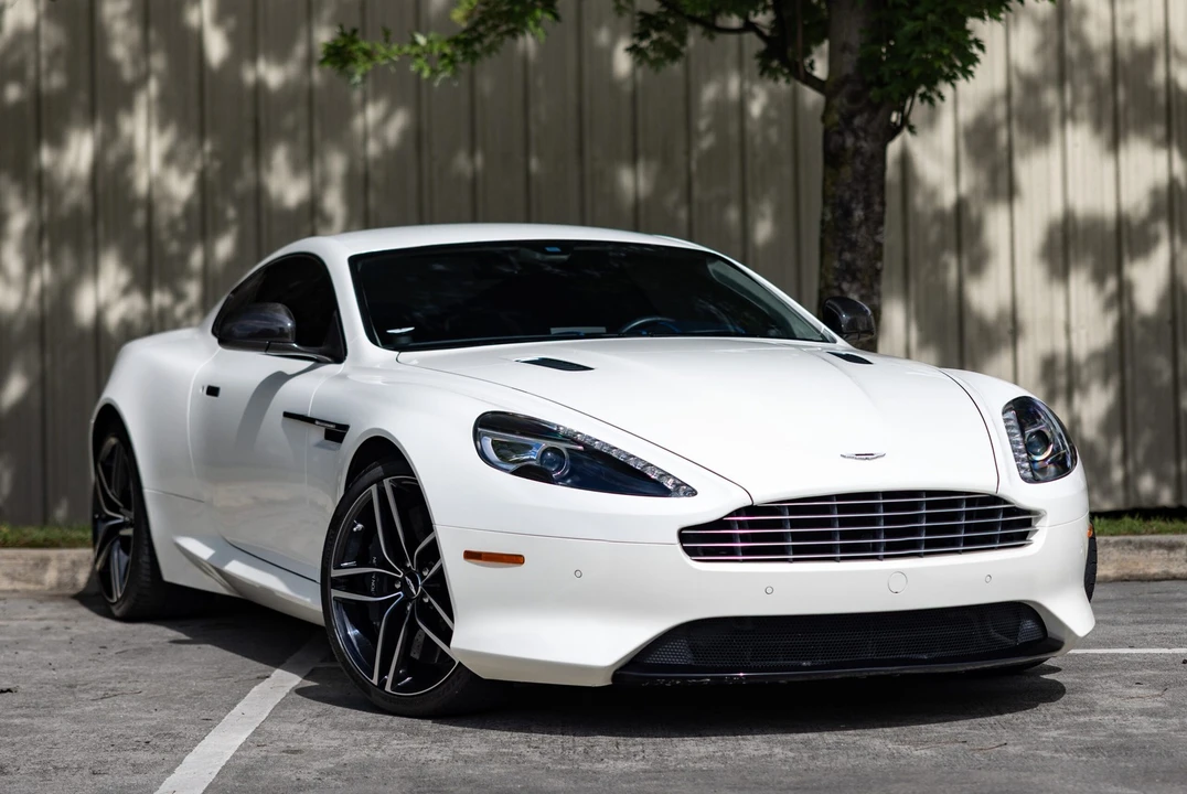 2016 Aston Martin DB9 - Image 12 of 31