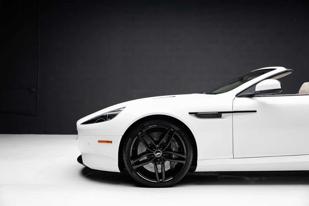 2016 Aston Martin DB9 - Image 20 of 21