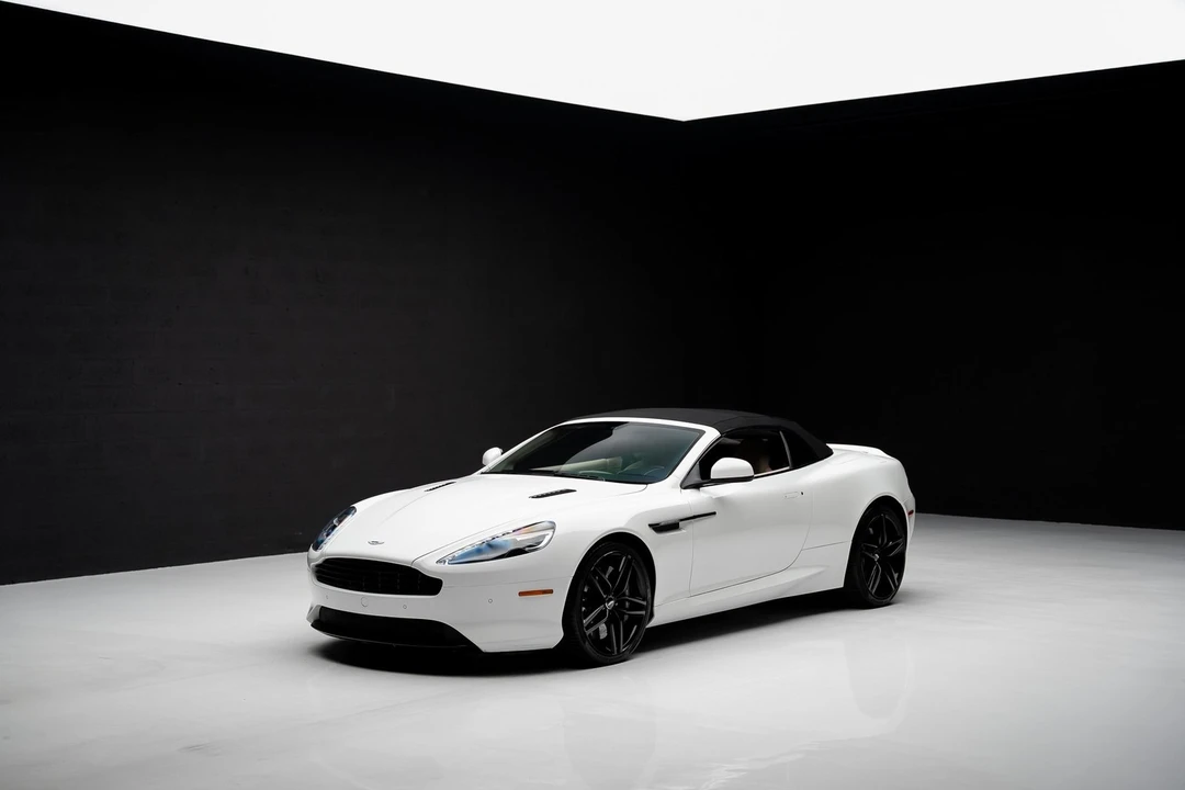 2016 Aston Martin DB9 - Image 4 of 21