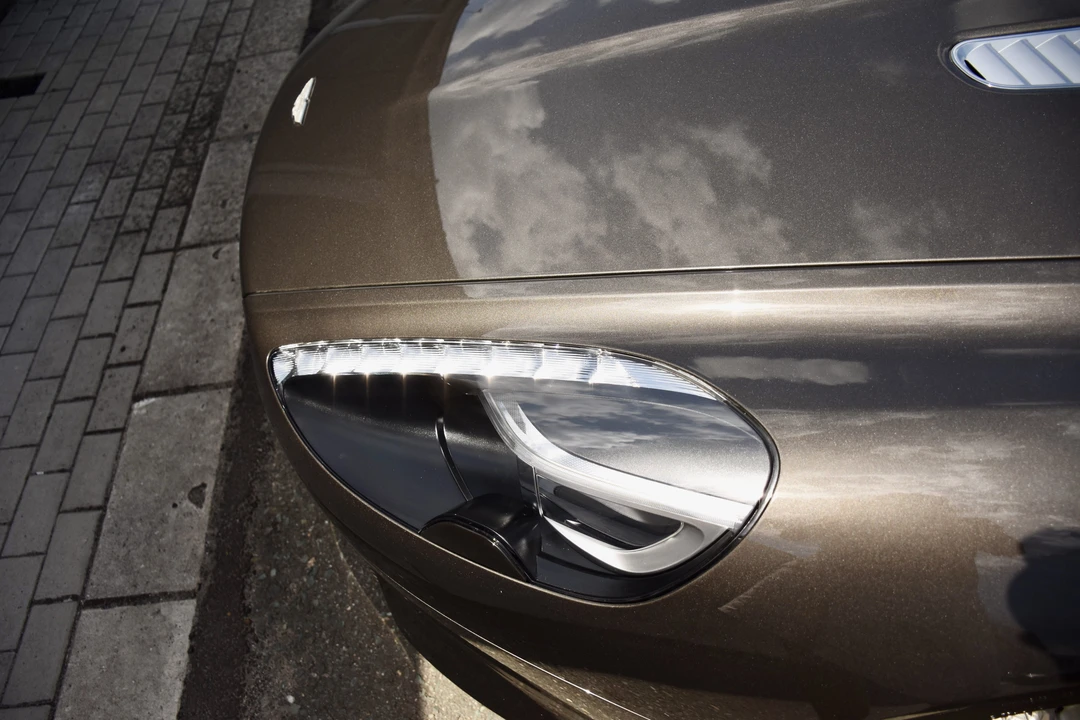2017 Aston Martin DB9 - Image 31 of 31