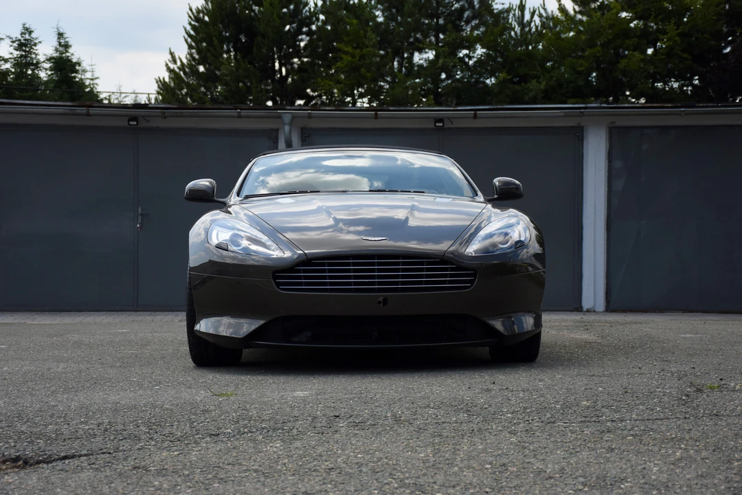 2017 Aston Martin DB9 - Image 20 of 31