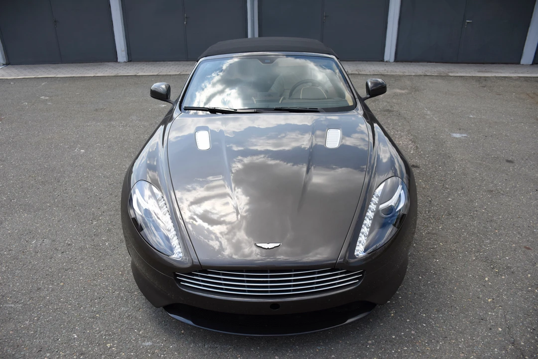 2017 Aston Martin DB9 - Image 11 of 31