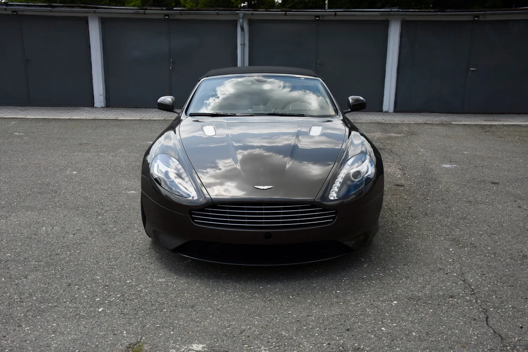 2017 Aston Martin DB9 - Image 2 of 31