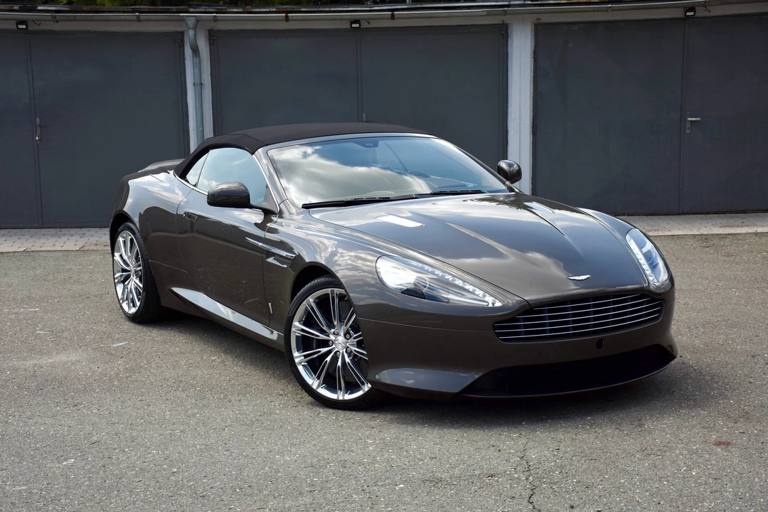 2017 Aston Martin DB9 - Image 19 of 31