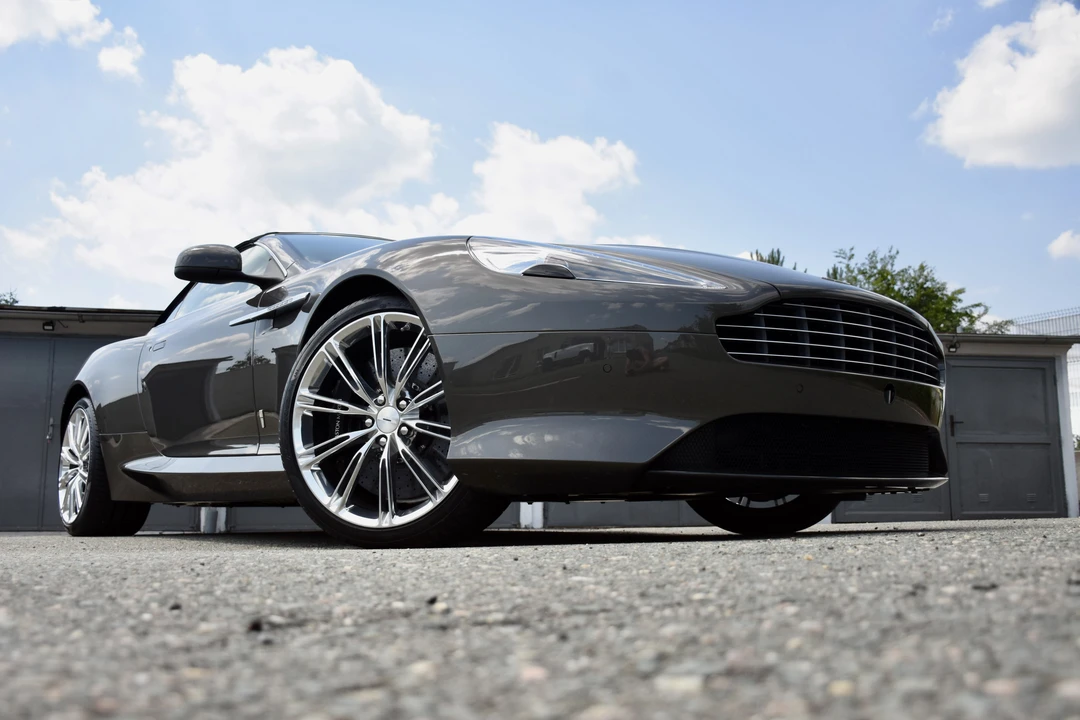 2017 Aston Martin DB9 - Image 25 of 31