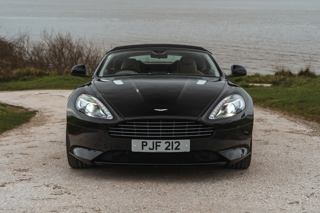 2016 Aston Martin DB9 - Image 2 of 31