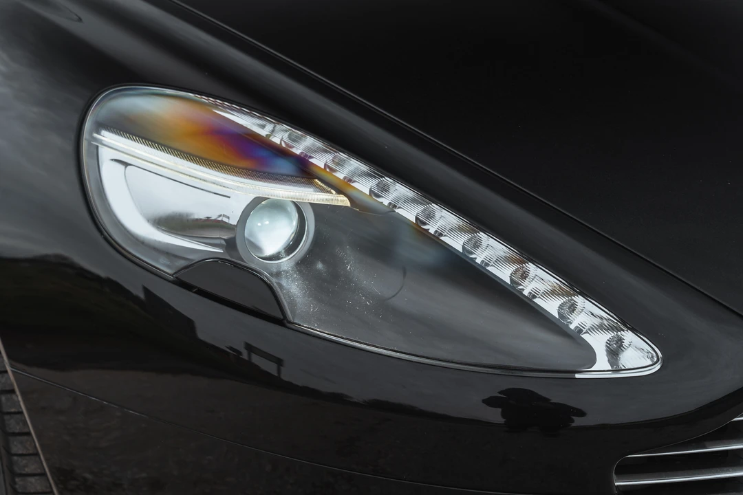 2016 Aston Martin DB9 - Image 13 of 31