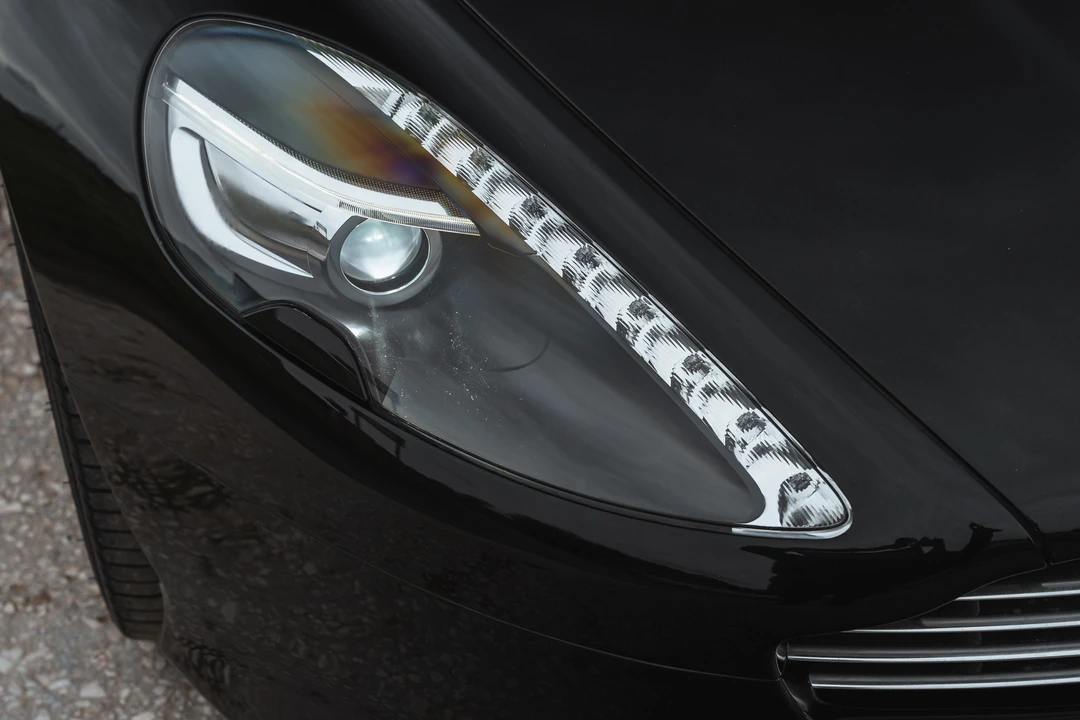 2016 Aston Martin DB9 - Image 14 of 31