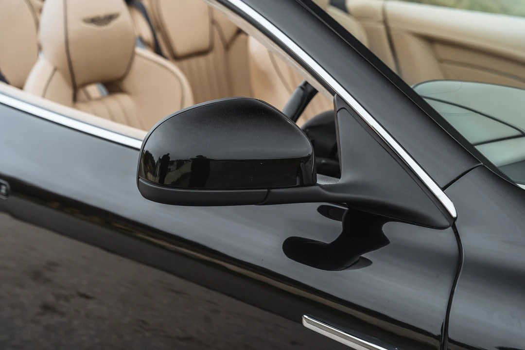 2016 Aston Martin DB9 - Image 31 of 31