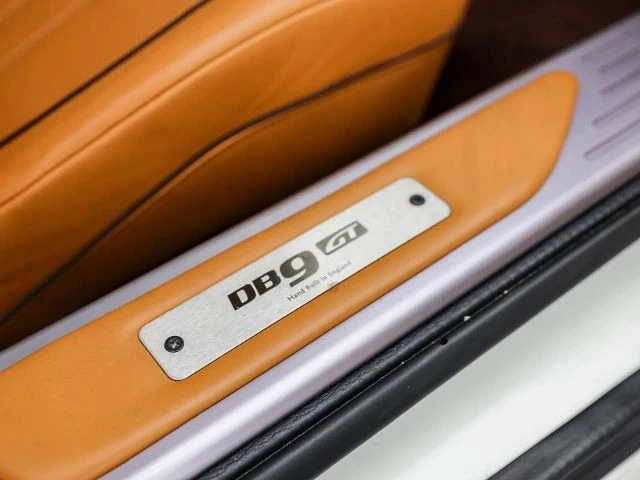 2016 Aston Martin DB9 - Image 28 of 31