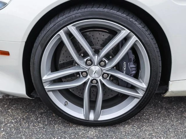 2016 Aston Martin DB9 - Image 13 of 31