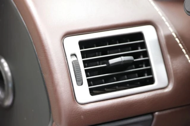 2016 Aston Martin DB9 - Image 23 of 31