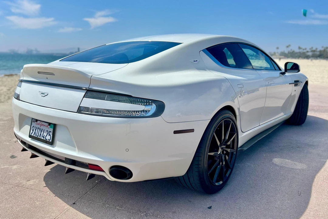 2016 Aston Martin Rapide - Image 27 of 31