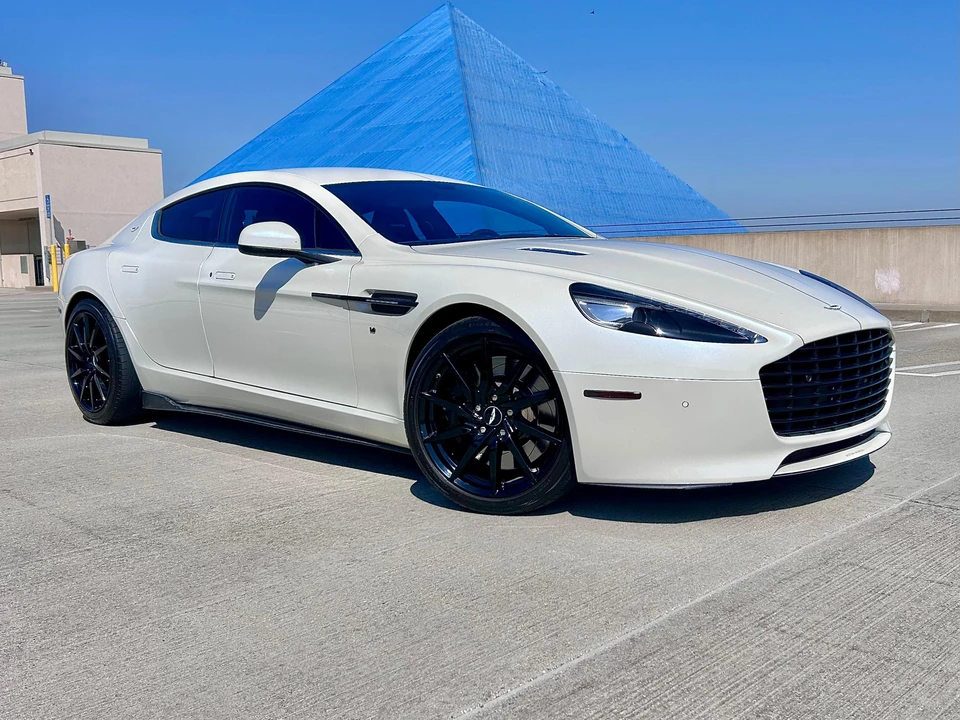 2016 Aston Martin Rapide - Image 31 of 31