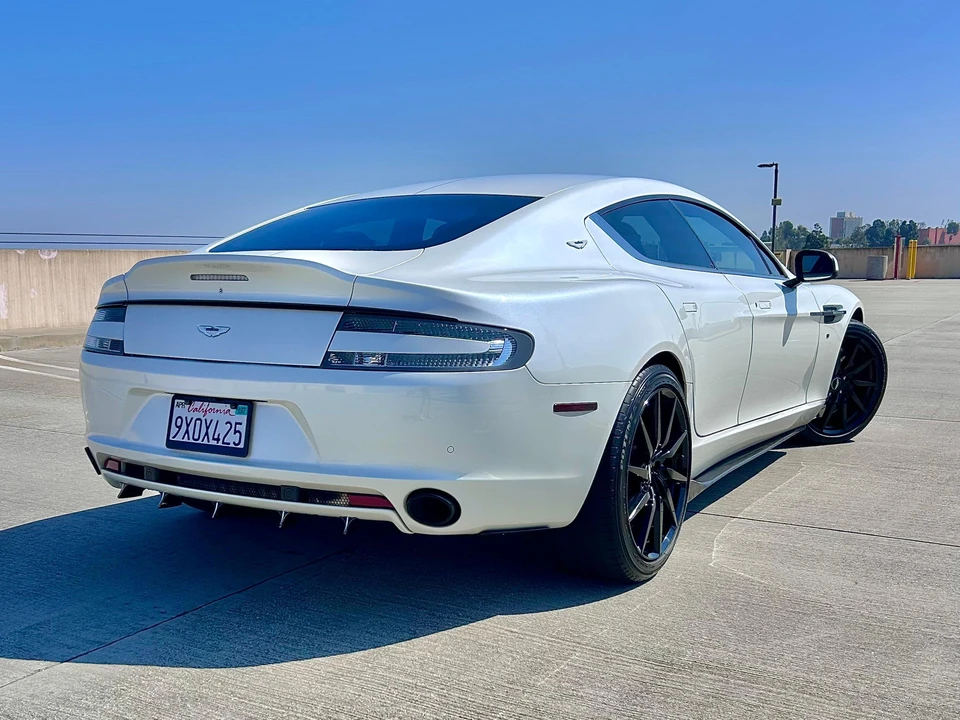 2016 Aston Martin Rapide - Image 26 of 31