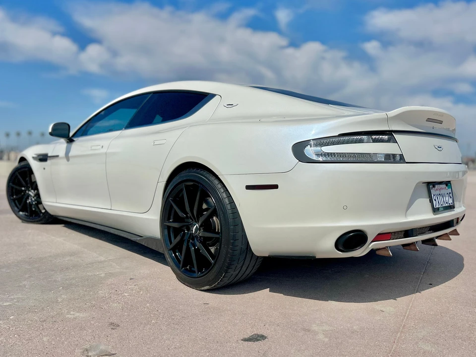 2016 Aston Martin Rapide - Image 16 of 31