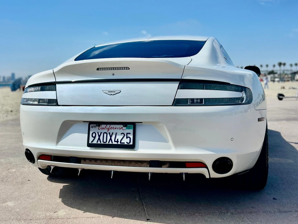 2016 Aston Martin Rapide - Image 25 of 31