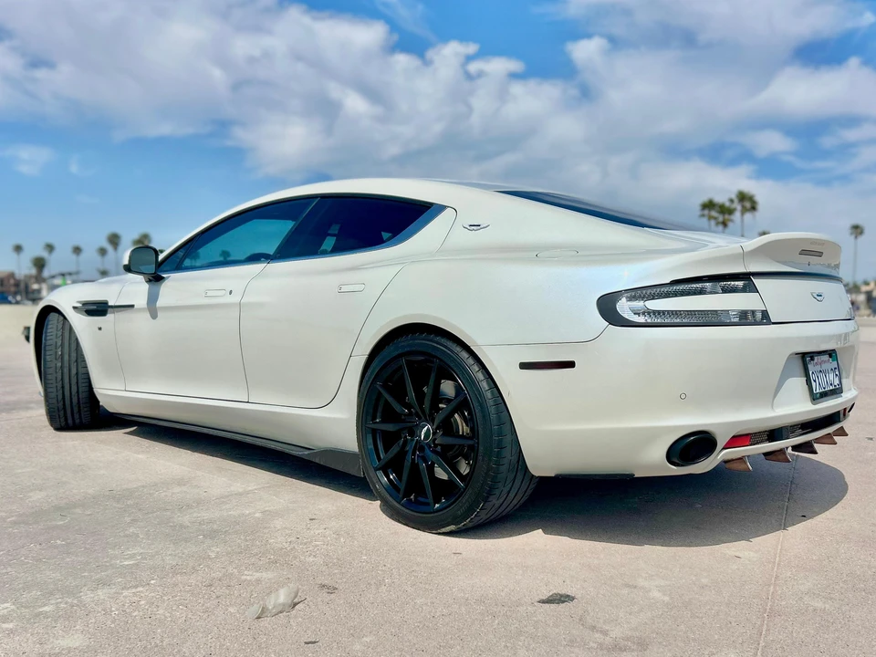 2016 Aston Martin Rapide - Image 15 of 31