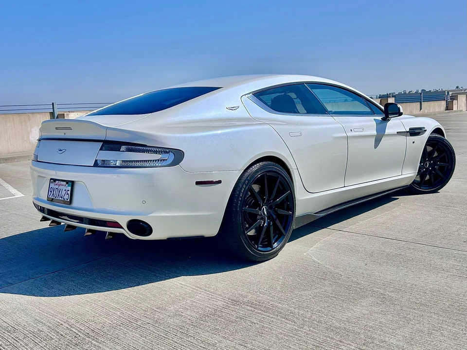 2016 Aston Martin Rapide - Image 29 of 31