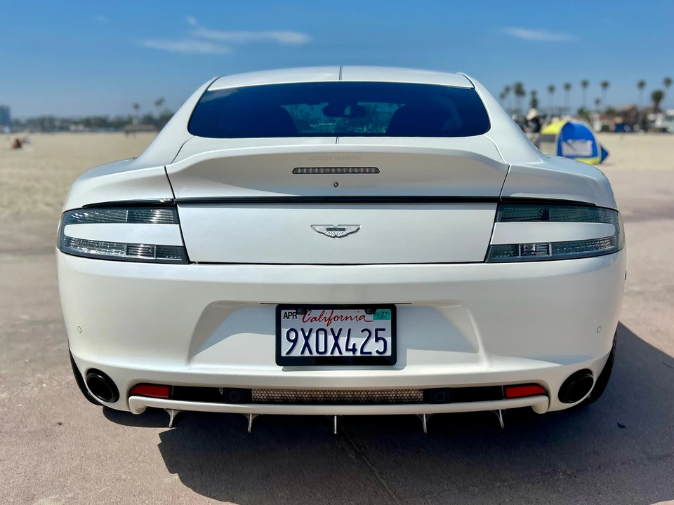 2016 Aston Martin Rapide - Image 23 of 31