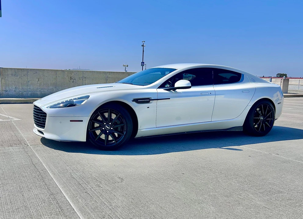 2016 Aston Martin Rapide - Image 12 of 31
