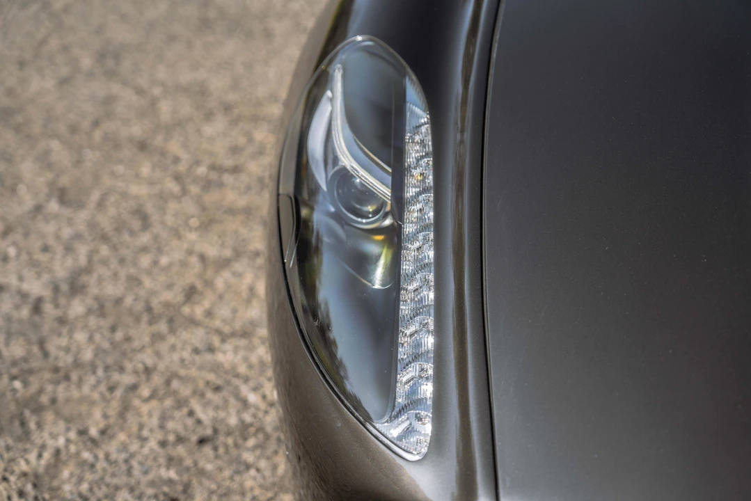 2016 Aston Martin Rapide - Image 25 of 31