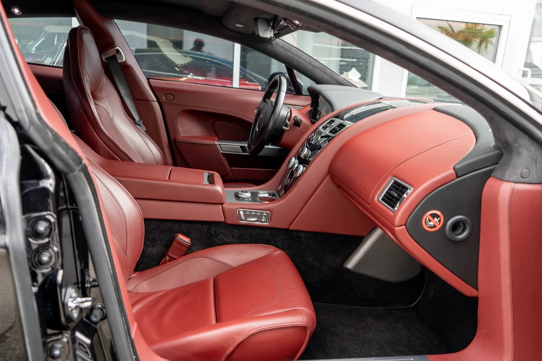 2016 Aston Martin Rapide - Image 29 of 31