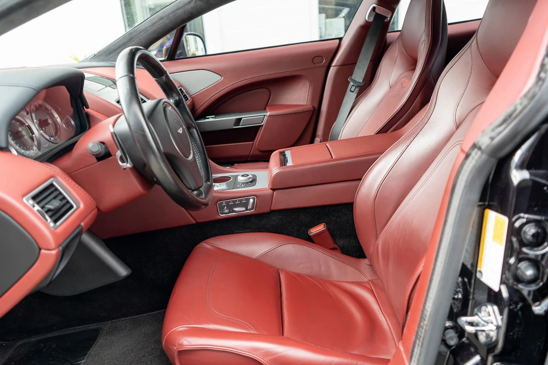 2016 Aston Martin Rapide - Image 2 of 31