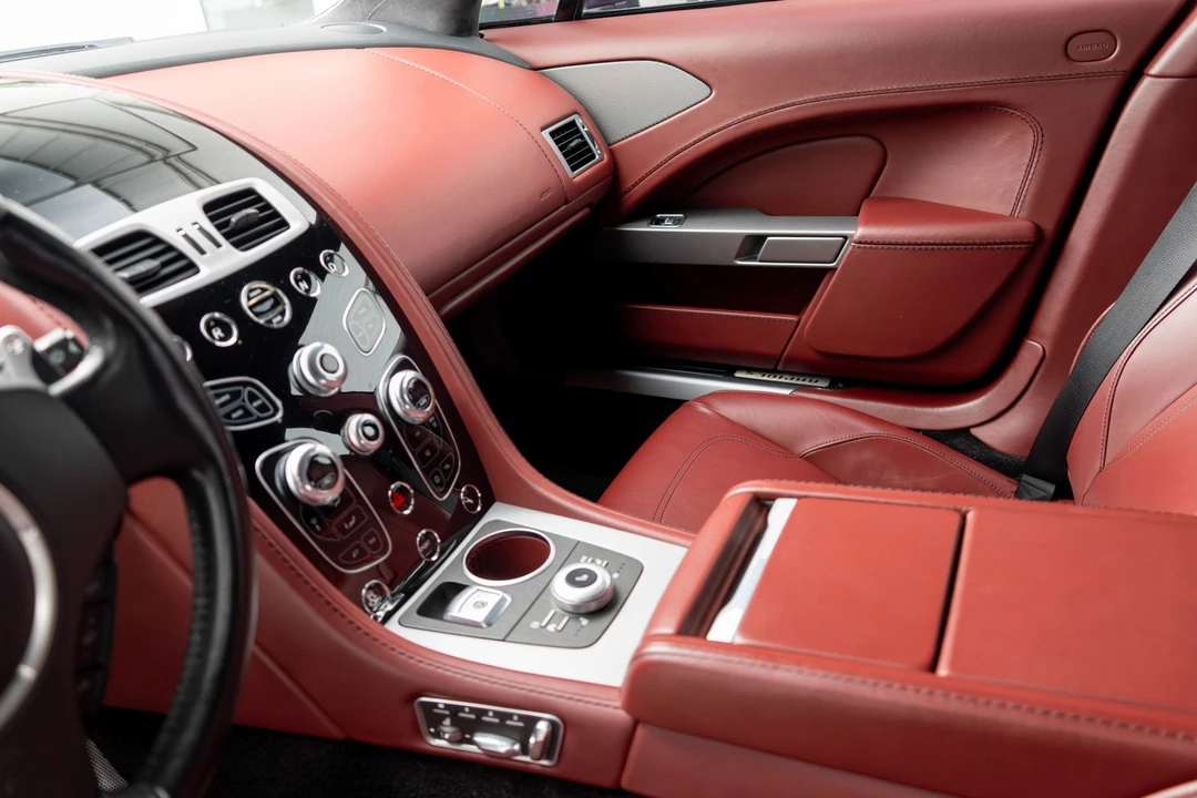 2016 Aston Martin Rapide - Image 9 of 31