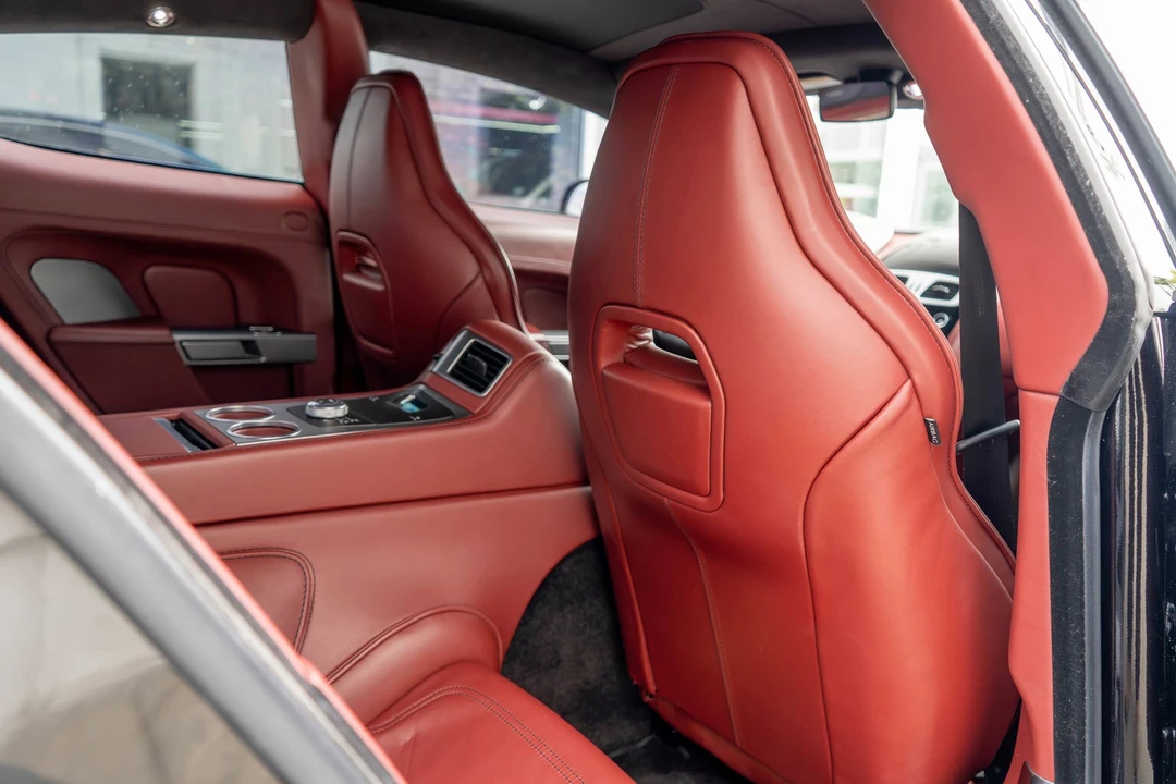 2016 Aston Martin Rapide - Image 24 of 31