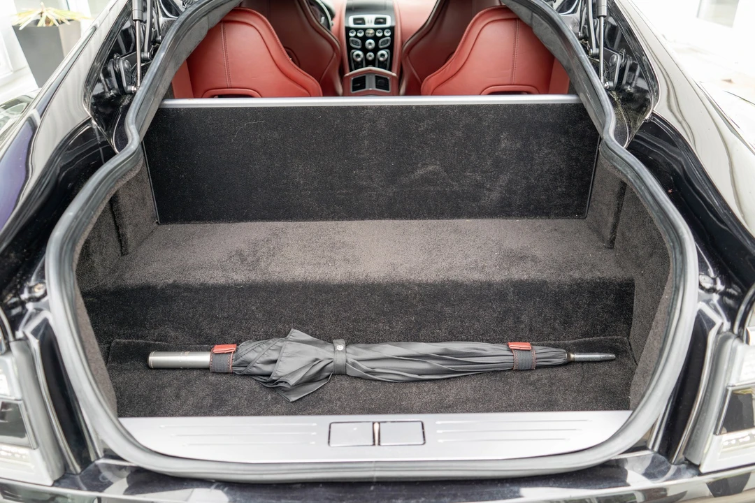 2016 Aston Martin Rapide - Image 31 of 31