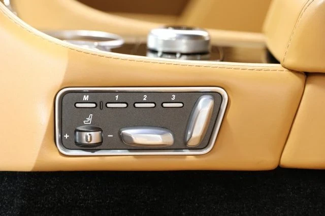 2016 Aston Martin Rapide - Image 14 of 21