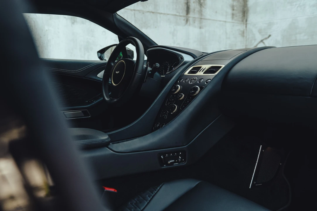 2016 Aston Martin Vanquish 2nd Gen - Image 14 of 31
