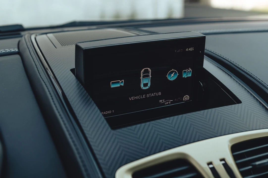 2016 Aston Martin Vanquish 2nd Gen - Image 23 of 31