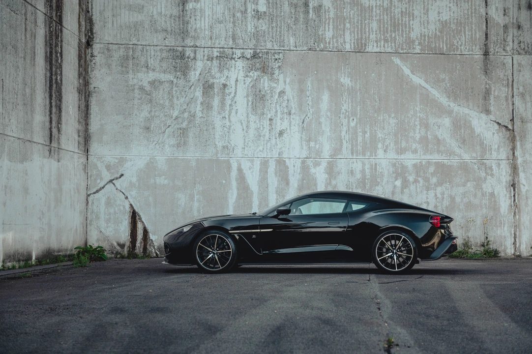 2016 Aston Martin Vanquish 2nd Gen - Image 9 of 31