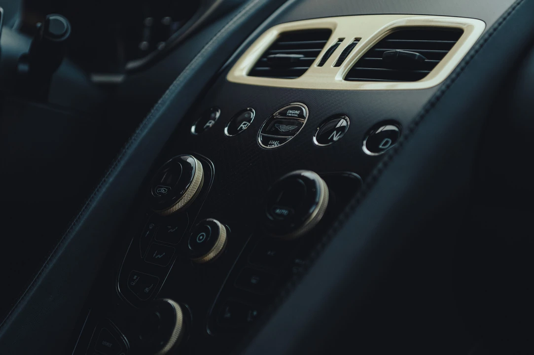 2016 Aston Martin Vanquish 2nd Gen - Image 22 of 31
