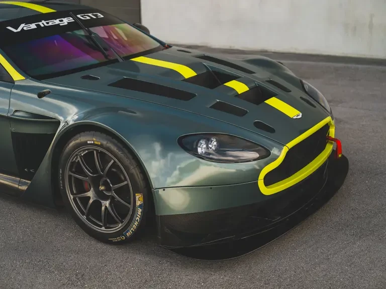2016 Aston Martin Vantage - Image 9 of 31