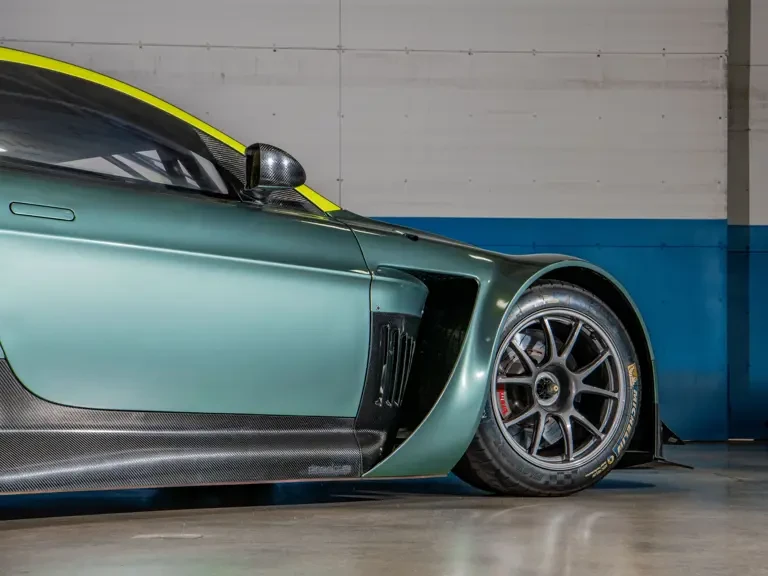 2016 Aston Martin Vantage - Image 20 of 31