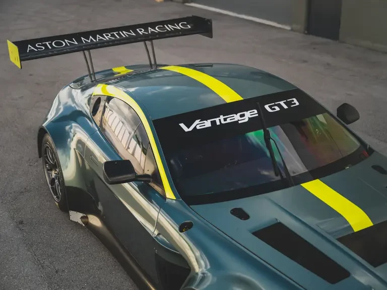 2016 Aston Martin Vantage - Image 15 of 31