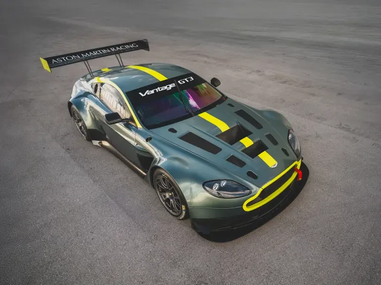 2016 Aston Martin Vantage - Image 7 of 31