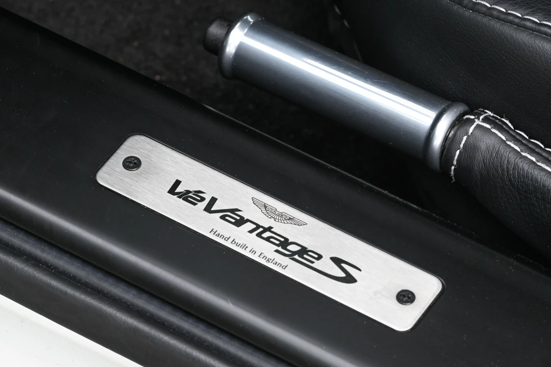 2016 Aston Martin V12 Vantage (2010-2018) - Image 14 of 31