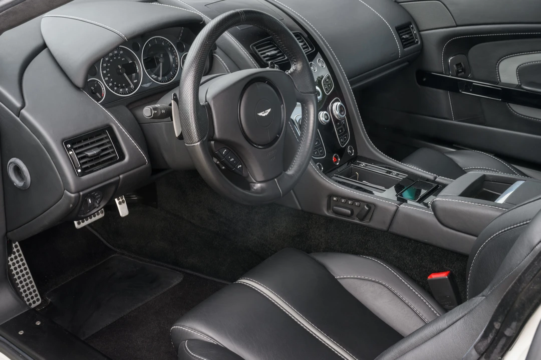 2016 Aston Martin V12 Vantage (2010-2018) - Image 8 of 31